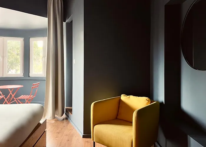 Avenue Hostel & Suites